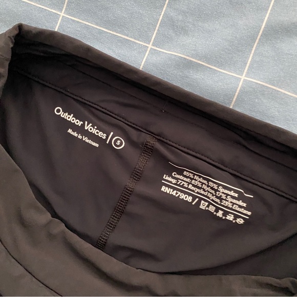 Outdoor Voices The Exercise 3" Skort in Black - Picture 3 of 9